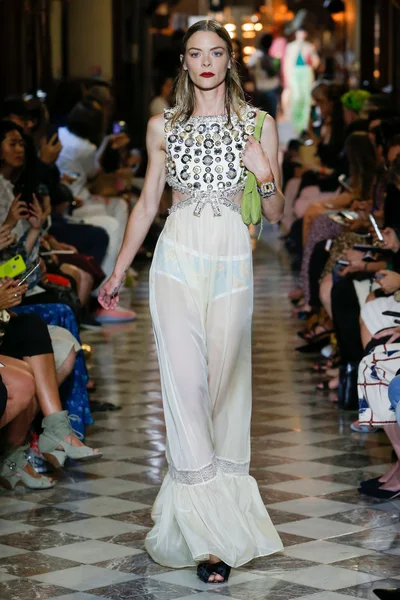 Look 42